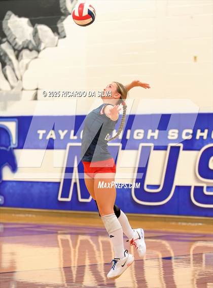 Thumbnail 2 in Cypress Ranch vs. Dawson (KISD/CFISD Tournament - Gold Final) photogallery.