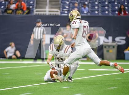 Thumbnail 2 in Clear Lake vs Summer Creek (UIL 6A Area Playoff) photogallery.