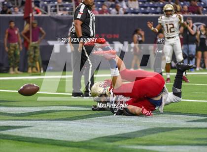 Thumbnail 3 in Clear Lake vs Summer Creek (UIL 6A Area Playoff) photogallery.