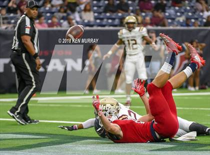 Thumbnail 1 in Clear Lake vs Summer Creek (UIL 6A Area Playoff) photogallery.