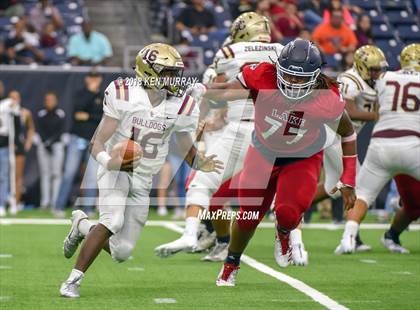Thumbnail 1 in Clear Lake vs Summer Creek (UIL 6A Area Playoff) photogallery.