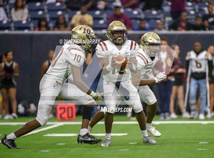 Thumbnail 2 in Clear Lake vs Summer Creek (UIL 6A Area Playoff) photogallery.