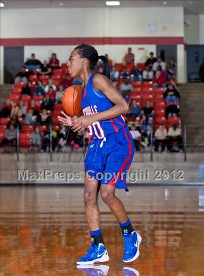 Thumbnail 3 in MacArthur vs. Duncanville (5A Region 1 Final) photogallery.