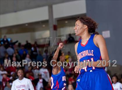 Thumbnail 1 in MacArthur vs. Duncanville (5A Region 1 Final) photogallery.