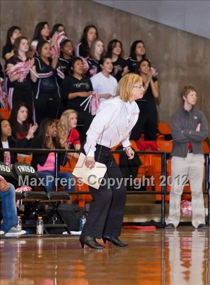 Thumbnail 2 in MacArthur vs. Duncanville (5A Region 1 Final) photogallery.