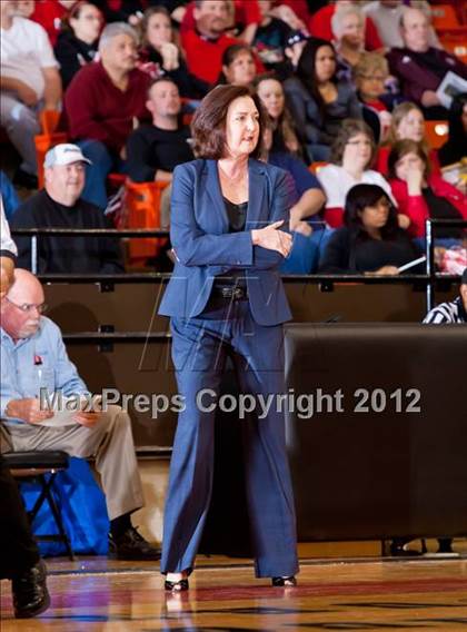 Thumbnail 2 in MacArthur vs. Duncanville (5A Region 1 Final) photogallery.