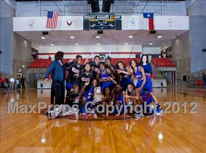 Thumbnail 1 in MacArthur vs. Duncanville (5A Region 1 Final) photogallery.