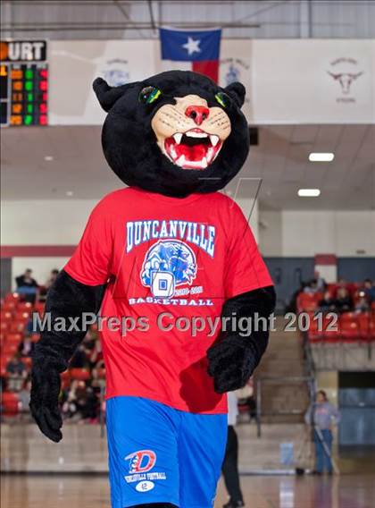 Thumbnail 1 in MacArthur vs. Duncanville (5A Region 1 Final) photogallery.