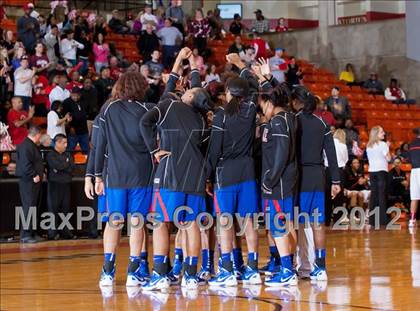 Thumbnail 2 in MacArthur vs. Duncanville (5A Region 1 Final) photogallery.