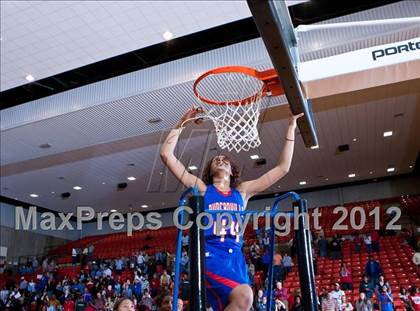 Thumbnail 1 in MacArthur vs. Duncanville (5A Region 1 Final) photogallery.