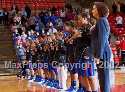 Thumbnail 1 in MacArthur vs. Duncanville (5A Region 1 Final) photogallery.