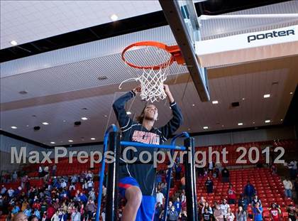 Thumbnail 3 in MacArthur vs. Duncanville (5A Region 1 Final) photogallery.