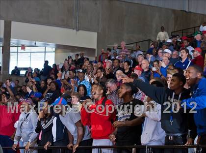Thumbnail 3 in MacArthur vs. Duncanville (5A Region 1 Final) photogallery.