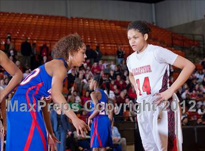 Thumbnail 1 in MacArthur vs. Duncanville (5A Region 1 Final) photogallery.