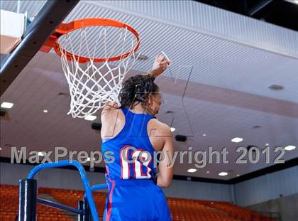 Thumbnail 1 in MacArthur vs. Duncanville (5A Region 1 Final) photogallery.