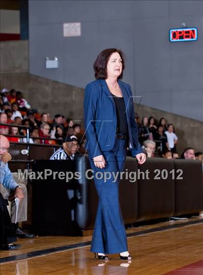 Thumbnail 1 in MacArthur vs. Duncanville (5A Region 1 Final) photogallery.