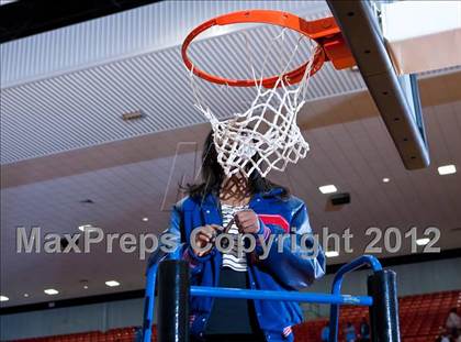 Thumbnail 3 in MacArthur vs. Duncanville (5A Region 1 Final) photogallery.