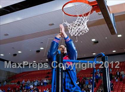 Thumbnail 2 in MacArthur vs. Duncanville (5A Region 1 Final) photogallery.