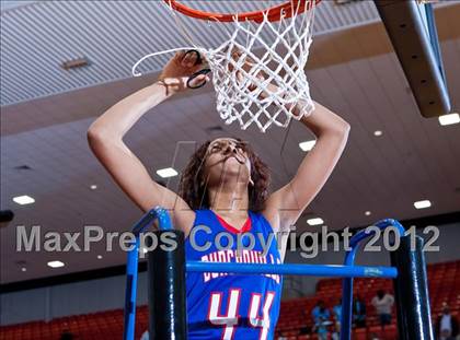 Thumbnail 2 in MacArthur vs. Duncanville (5A Region 1 Final) photogallery.