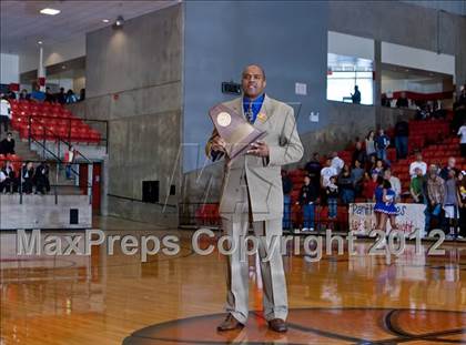 Thumbnail 2 in MacArthur vs. Duncanville (5A Region 1 Final) photogallery.
