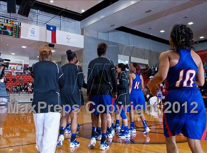 Thumbnail 1 in MacArthur vs. Duncanville (5A Region 1 Final) photogallery.