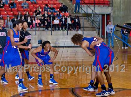 Thumbnail 1 in MacArthur vs. Duncanville (5A Region 1 Final) photogallery.