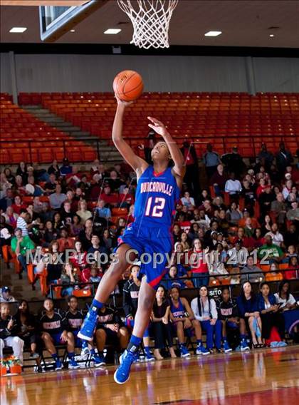 Thumbnail 1 in MacArthur vs. Duncanville (5A Region 1 Final) photogallery.