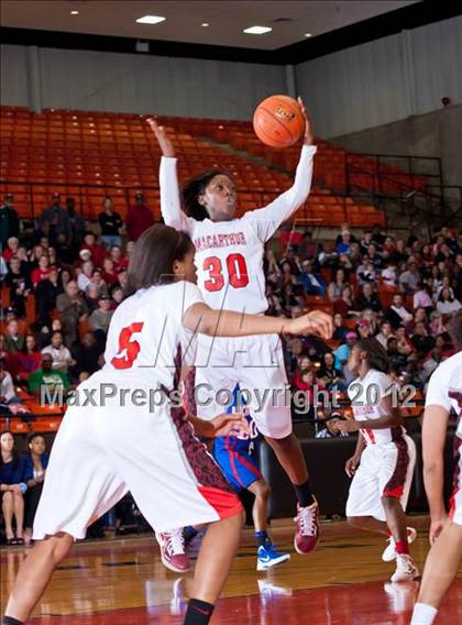 Thumbnail 2 in MacArthur vs. Duncanville (5A Region 1 Final) photogallery.