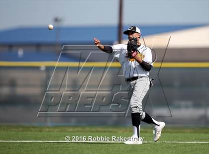 Thumbnail 1 in Crandall vs Gainesville photogallery.