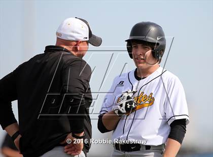 Thumbnail 2 in Crandall vs Gainesville photogallery.