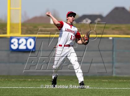 Thumbnail 1 in Crandall vs Gainesville photogallery.