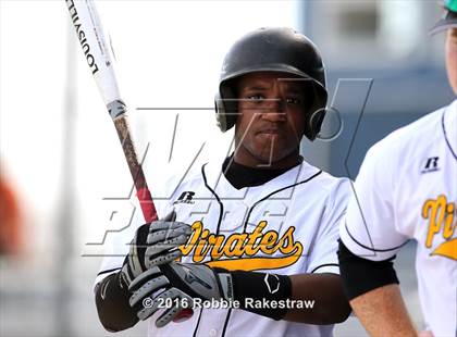 Thumbnail 2 in Crandall vs Gainesville photogallery.
