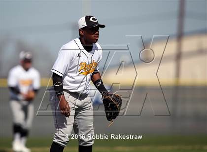 Thumbnail 1 in Crandall vs Gainesville photogallery.