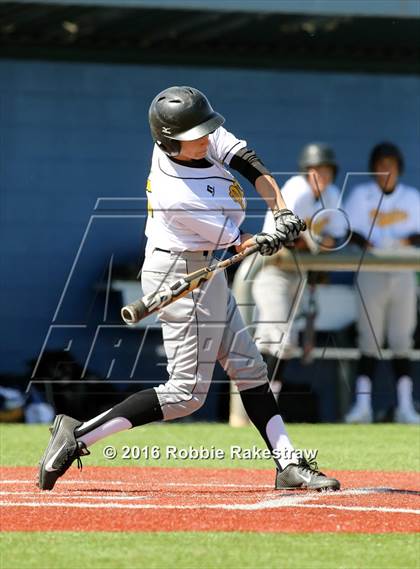 Thumbnail 1 in Crandall vs Gainesville photogallery.