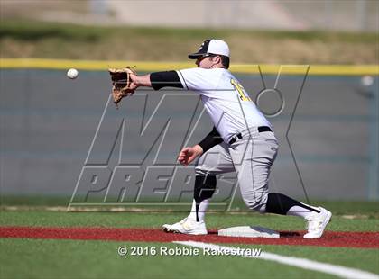 Thumbnail 3 in Crandall vs Gainesville photogallery.