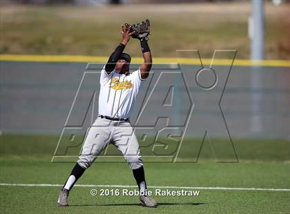 Thumbnail 2 in Crandall vs Gainesville photogallery.