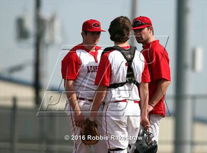Thumbnail 1 in Crandall vs Gainesville photogallery.