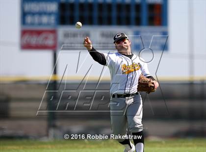 Thumbnail 3 in Crandall vs Gainesville photogallery.
