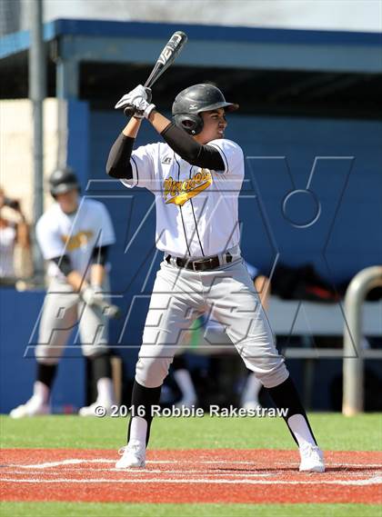 Thumbnail 2 in Crandall vs Gainesville photogallery.