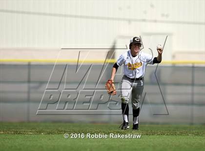 Thumbnail 2 in Crandall vs Gainesville photogallery.