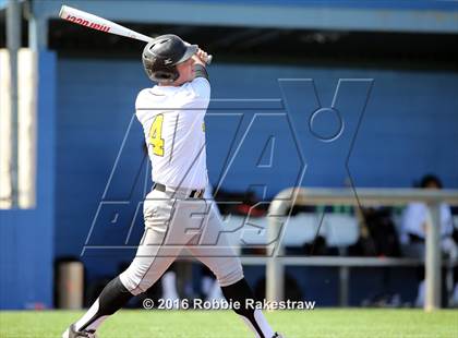 Thumbnail 1 in Crandall vs Gainesville photogallery.