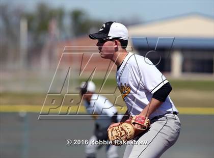 Thumbnail 2 in Crandall vs Gainesville photogallery.