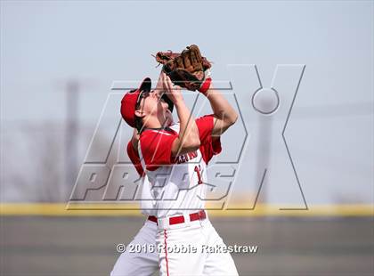Thumbnail 1 in Crandall vs Gainesville photogallery.