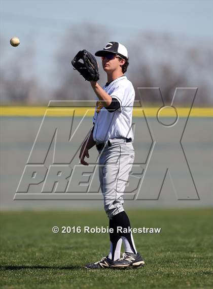Thumbnail 1 in Crandall vs Gainesville photogallery.