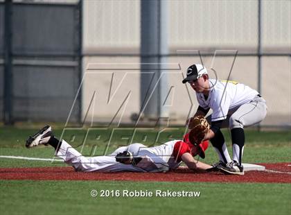 Thumbnail 1 in Crandall vs Gainesville photogallery.