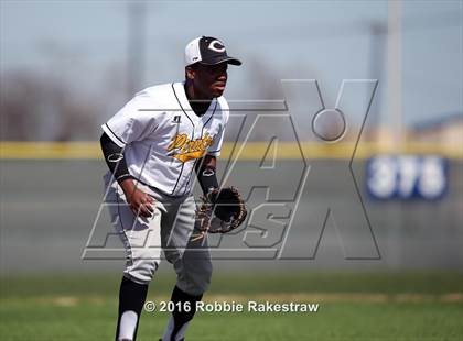 Thumbnail 3 in Crandall vs Gainesville photogallery.