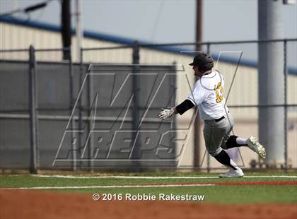 Thumbnail 3 in Crandall vs Gainesville photogallery.