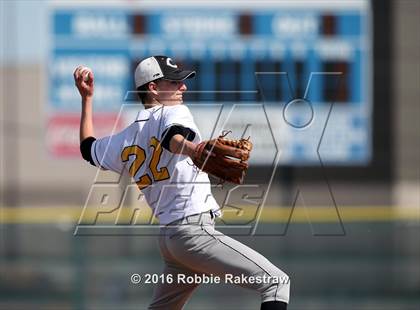 Thumbnail 1 in Crandall vs Gainesville photogallery.