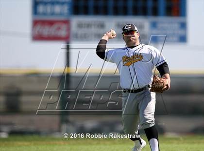Thumbnail 2 in Crandall vs Gainesville photogallery.