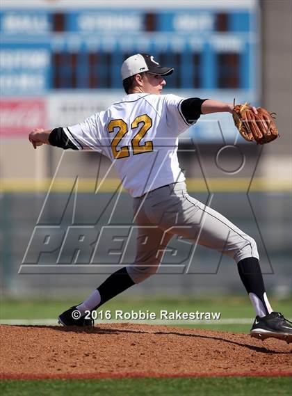 Thumbnail 1 in Crandall vs Gainesville photogallery.